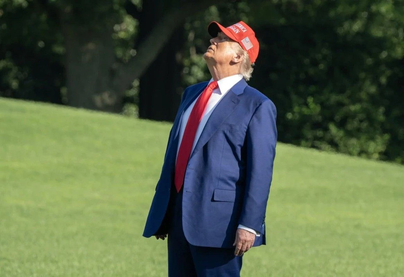 Эрон расмийси Трампга суиқасд таҳдиди билан чиқди