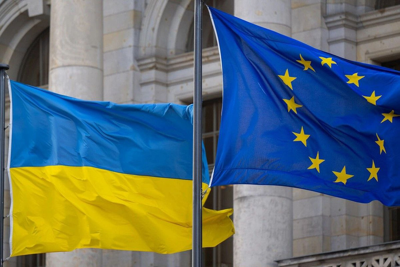 Европа Иттифоқи Украинага молиявий ёрдам кўрсатишни тўхтатди