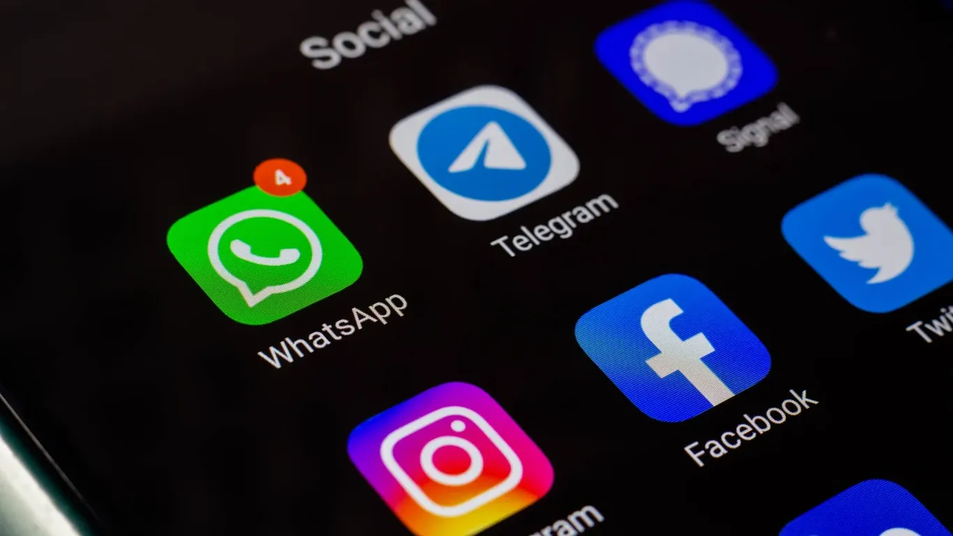 Россияда WhatsApp ва Telegram блокланмоқда