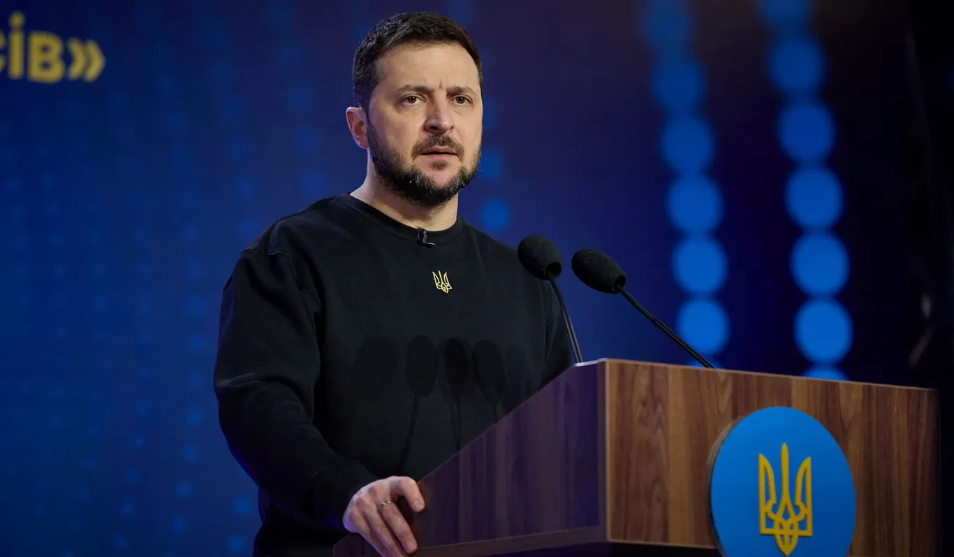 Ukrainaliklar o‘z yerini bosqinchiga bermaydi — Zelenskiy