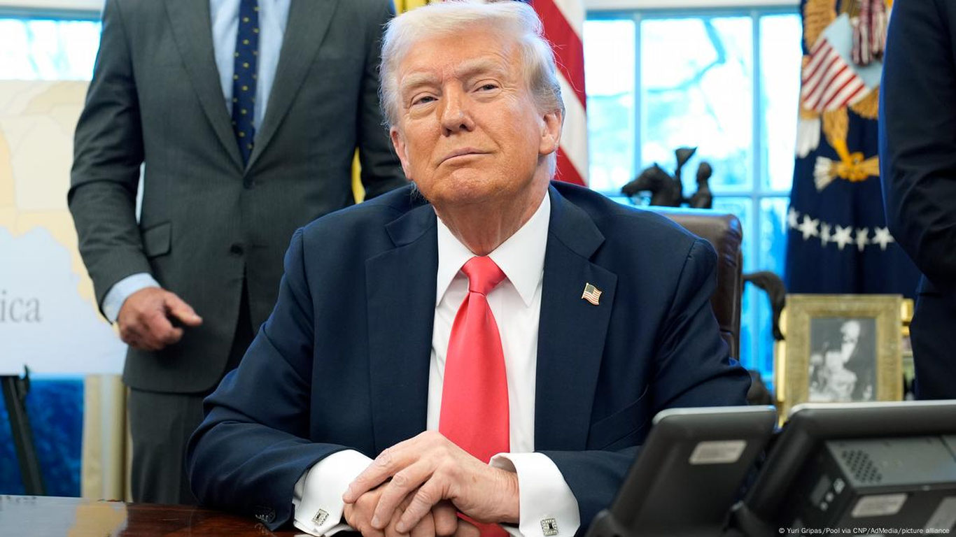 Трамп 22 август куни Путин ва Зеленский билан уч томонлама саммит ўтказишни режалаштирмоқда