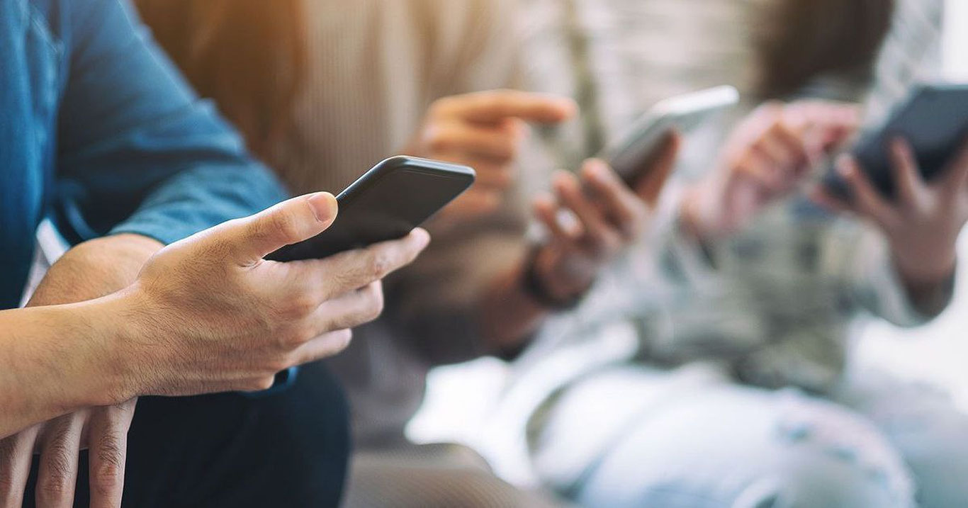 Японияда смартфонлардан фойдаланишнинг кунлик чеклови жорий қилинади