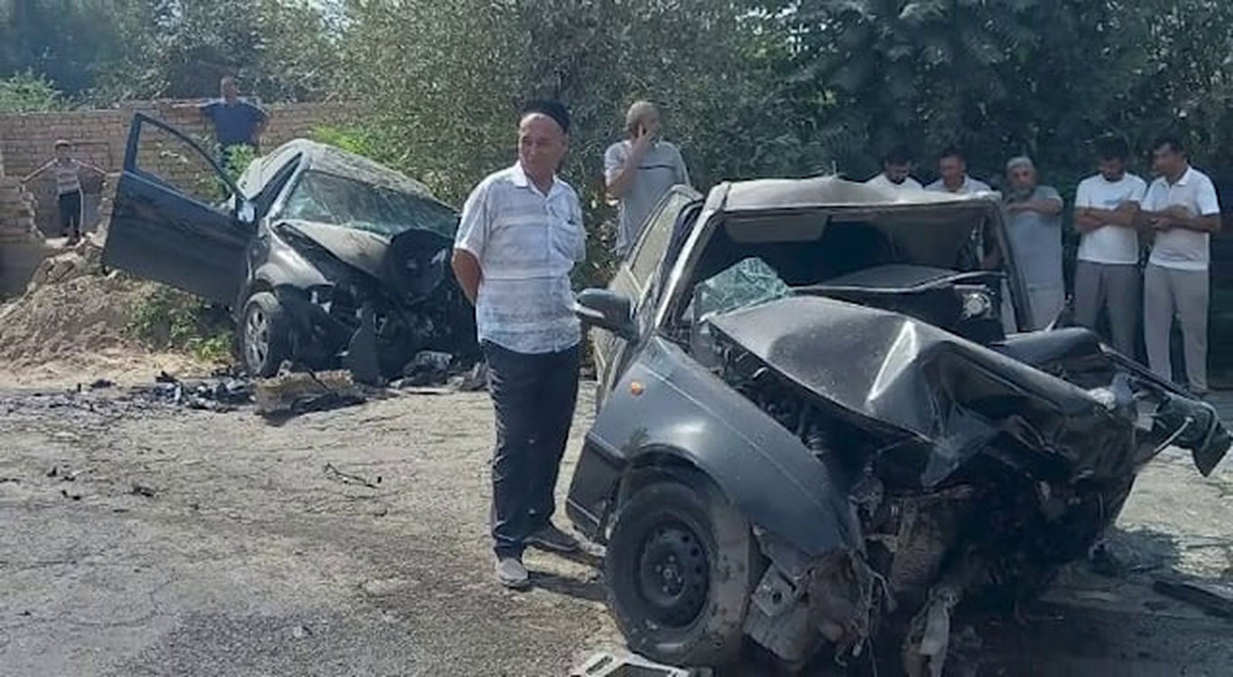 Деновда даҳшатли ЙТҲ: 3 киши вафот этгани айтилмоқда