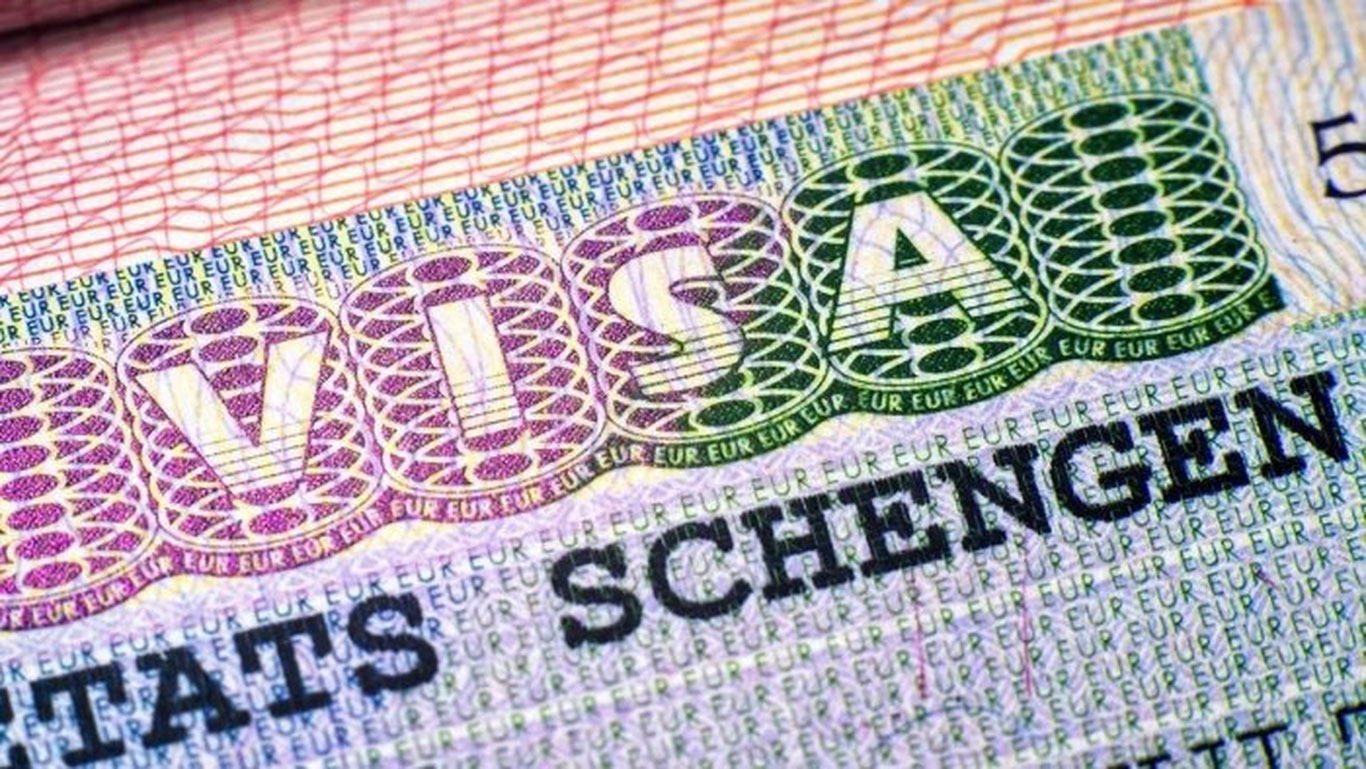 Rossiyaliklar uchun Shengen vizasi olish jarayoni yanada murakkablashmoqda