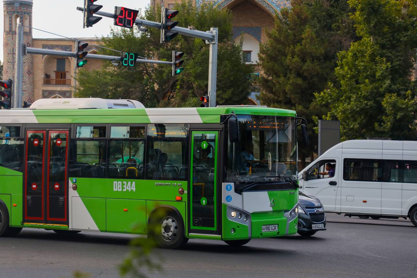 Toshkentda avtobus piyodani urib yubordi