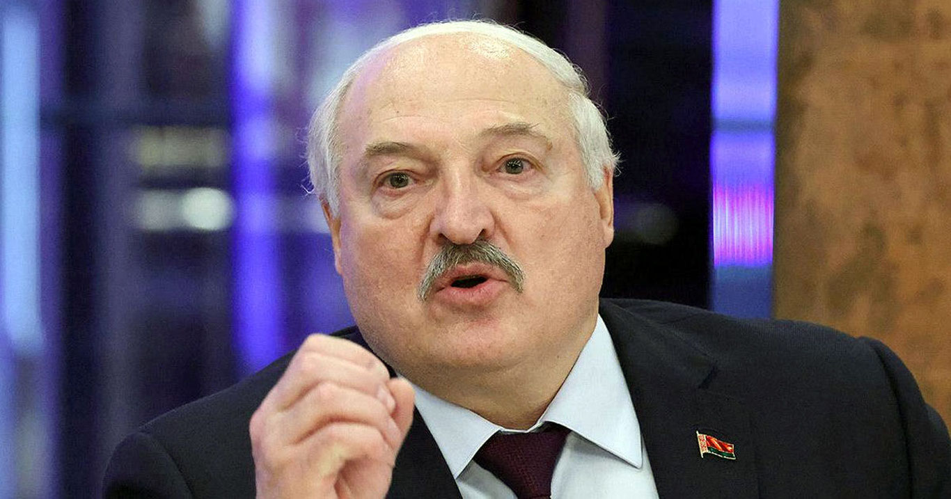 Лукашенко: Зеленский бутун Украинани йўқотиши мумкин