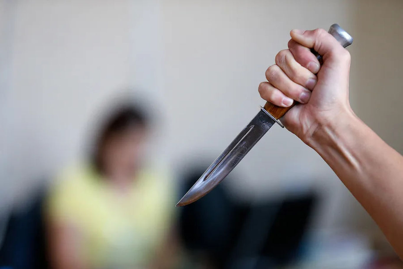 Toshkentda tok urib vafot etgan qizning onasi erini pichoqlab o‘ldirdi