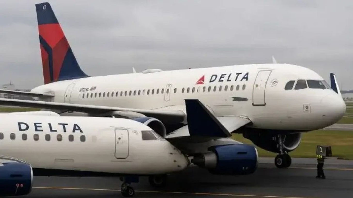 Nyu-York aeroportida ikkita samolyot to‘qnashib ketdi