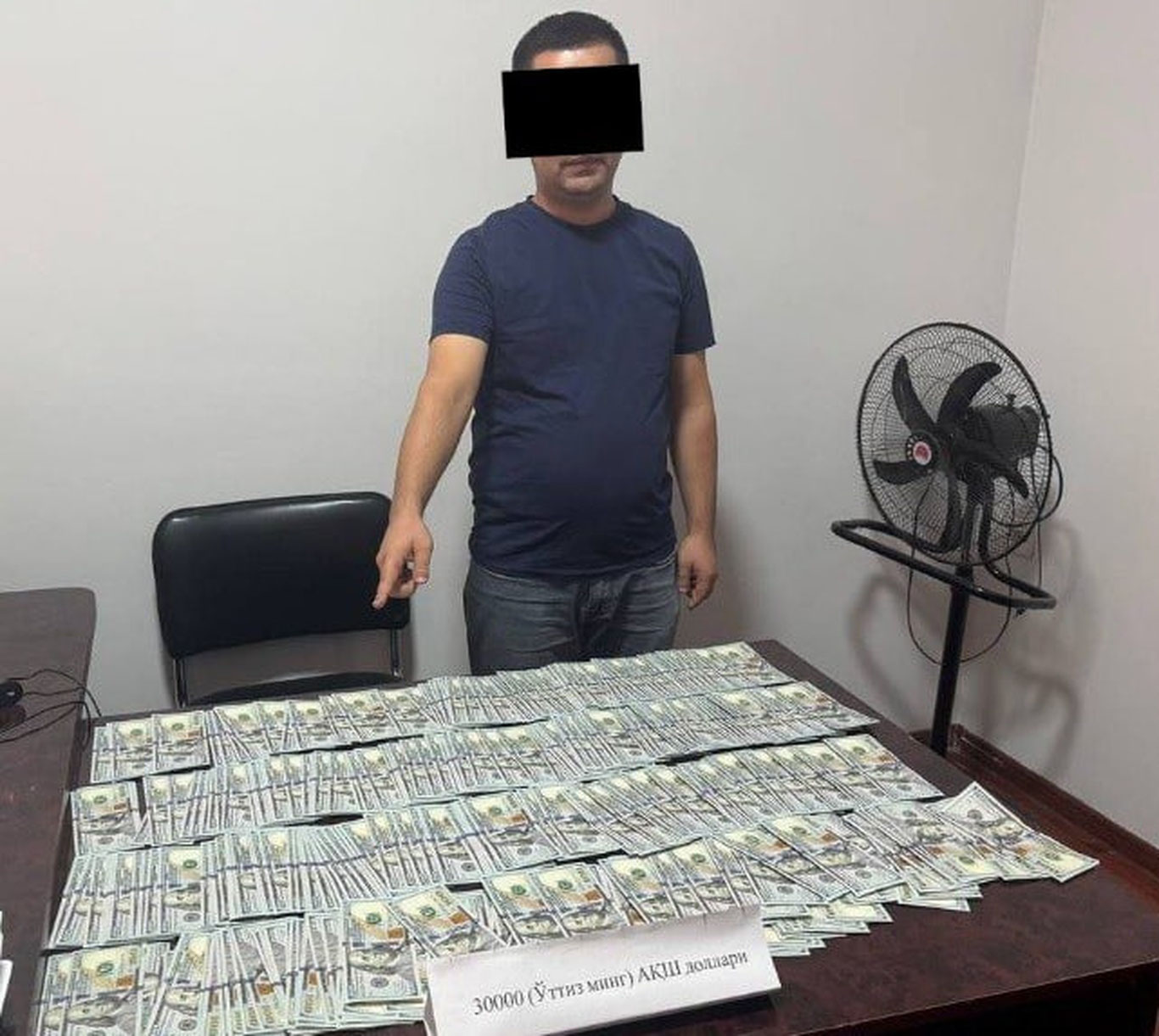 Farg‘onada soliq idorasi xodimi 30 ming dollar pora bilan ushlandi
