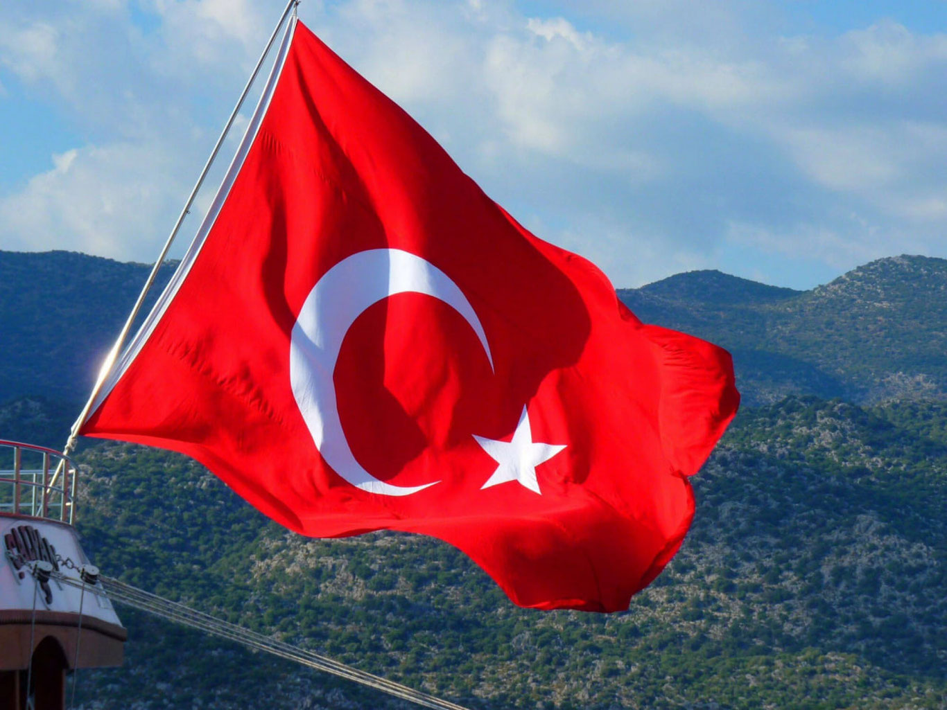 Turkiyada erkin ishlash huquqi faqat etnik turklarga beriladi