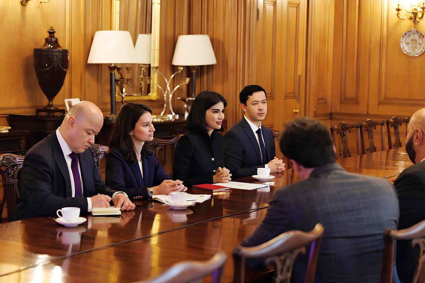 Saida Mirziyoyeva Buyuk Britaniya Bosh vaziri maslahatchisi Varun Chandra bilan uchrashdi