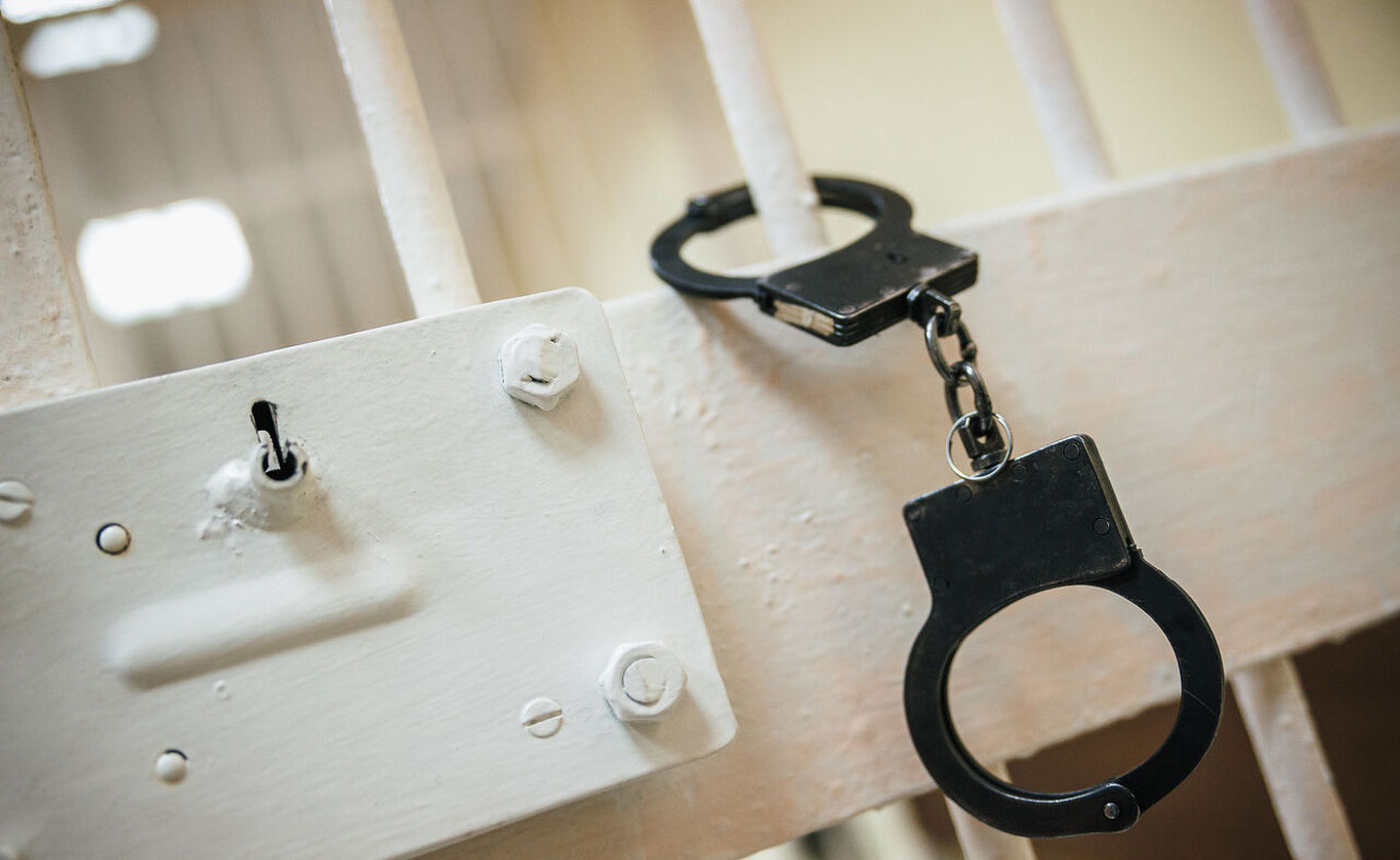 Тошкент вилоятида “севги учун” машина ўғирлаган эркак 12 йилга қамалди