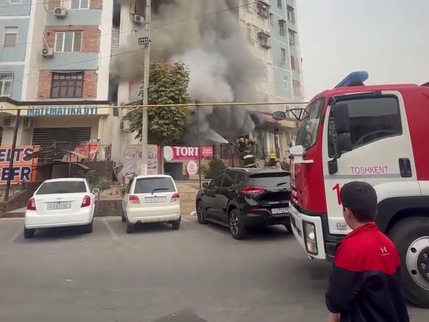 Toshkentda kiyim do‘koni yonib ketdi