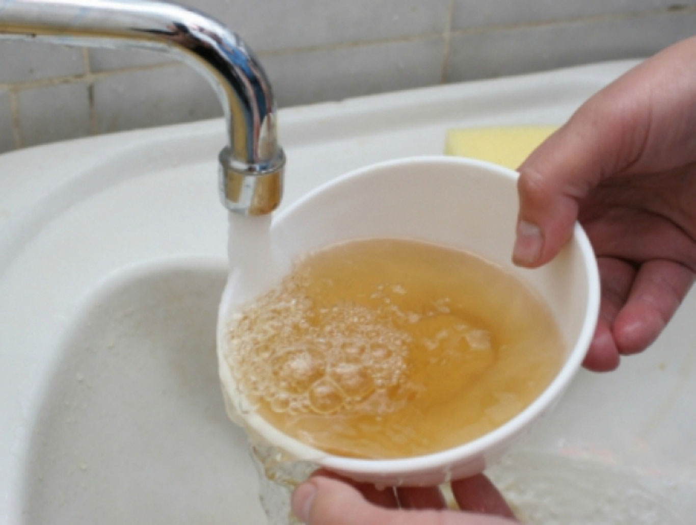 Тошкентда иссиқ сув сифати бўйича тўловлар қайта кўриб чиқилади