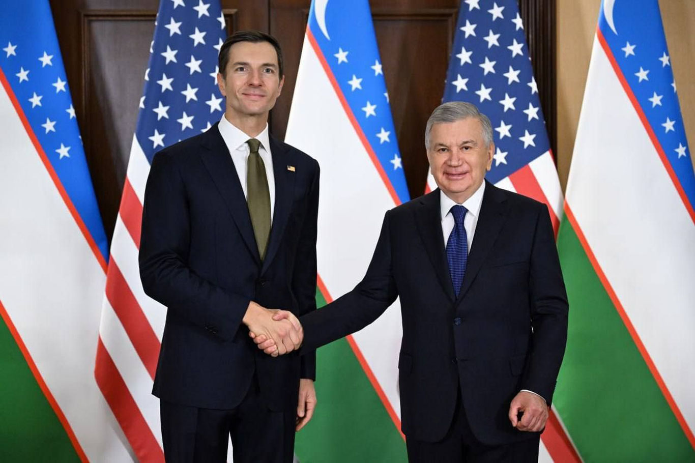 Шавкат Мирзиёев Вашингтонда АҚШ Эксимбанки раҳбари билан учрашув ўтказди