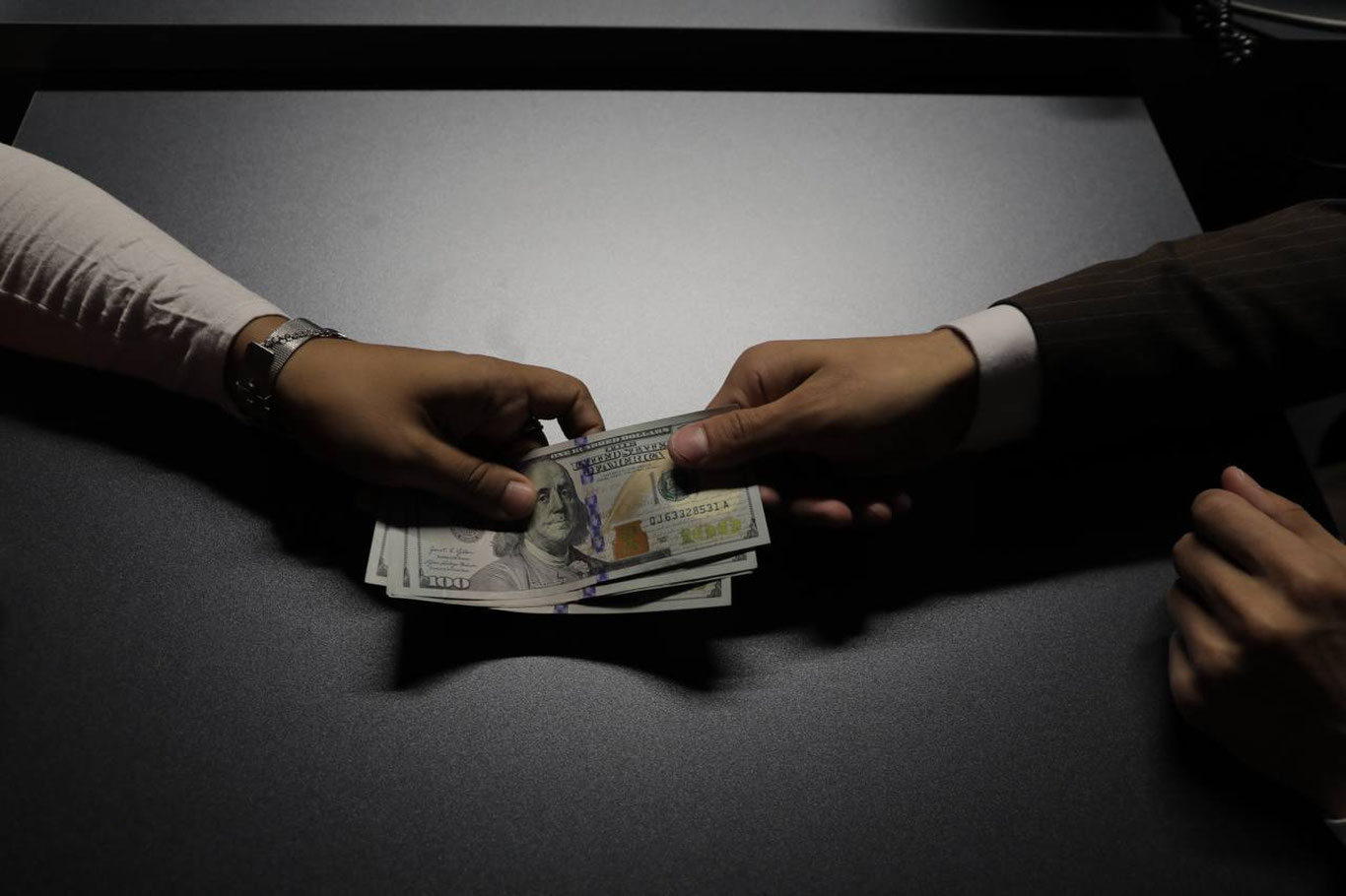 Жиззахда туман Фавқулодда вазиятлар бўлими бошлиғи пора билан ушланди