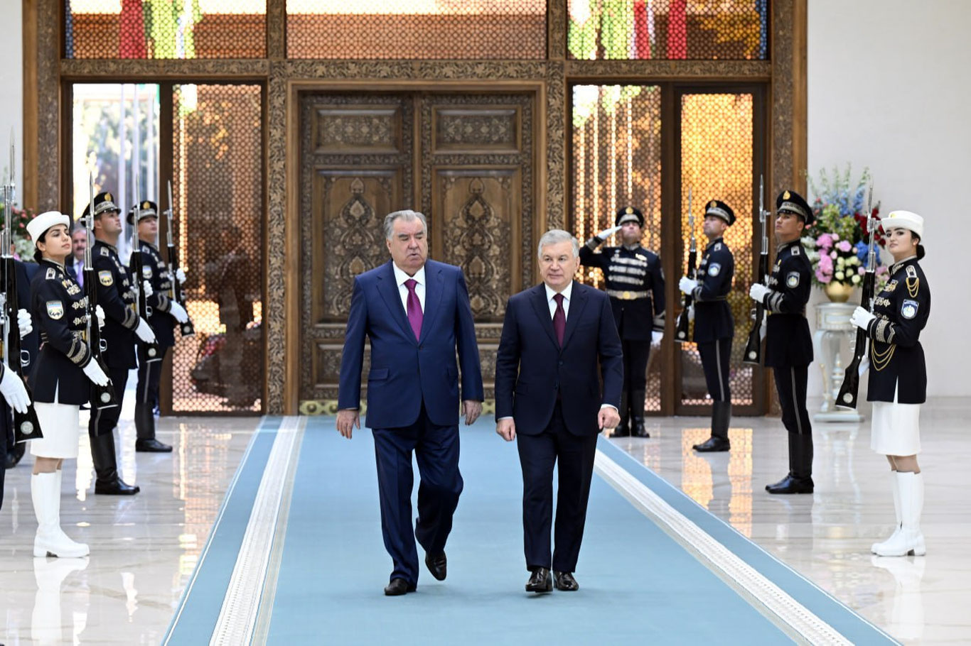 Тожикистон Президенти ҳам Тошкентга етиб келди