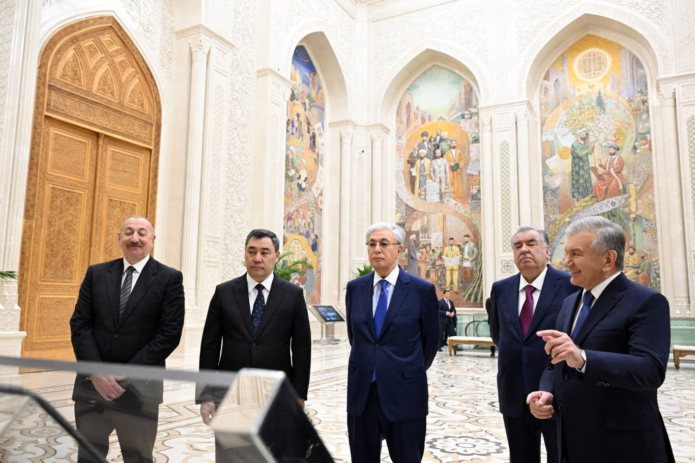 Марказий Осиё ва Озарбайжон етакчилари Ислом цивилизацияси марказига ташриф буюрди