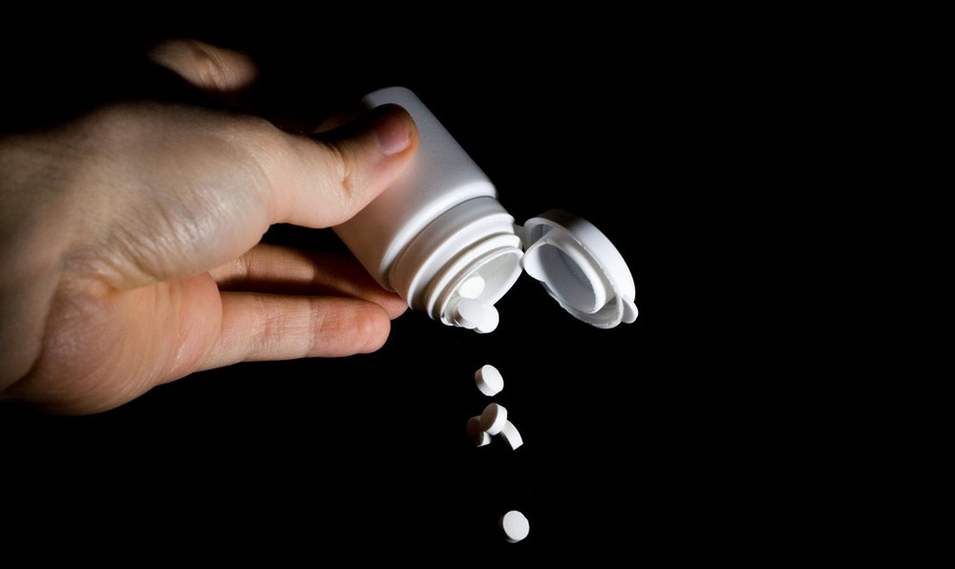 Тошкентда наркотик савдоси билан шуғулланган она-бола қўлга олинди