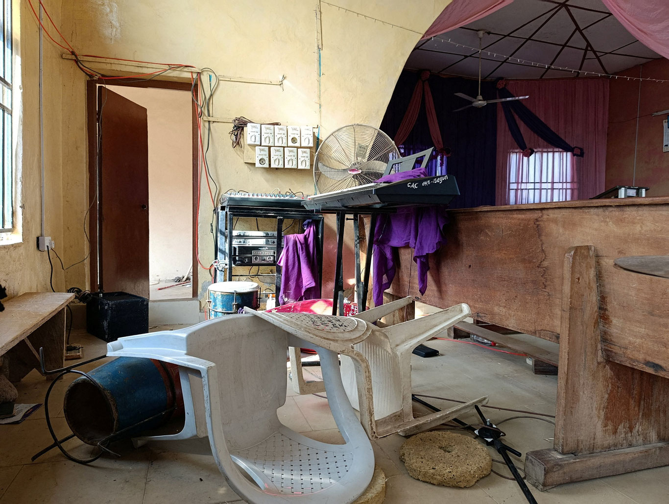 Nigeriyada jangarilar katolik maktabidan 300 dan ortiq bolani o‘g‘irlab ketdi