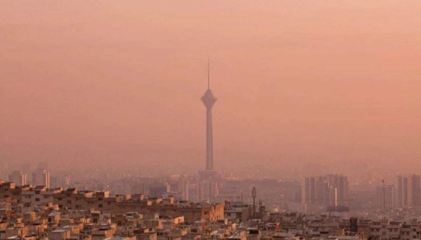 Теҳронда ҳаво ифлосланиши ортидан мактаблар ёпилди