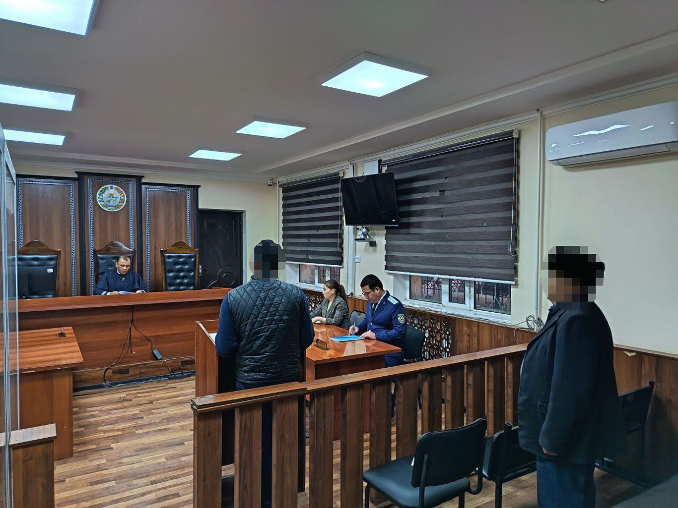 Самарқандда отасига алимент тўламаган фарзанд қамалди