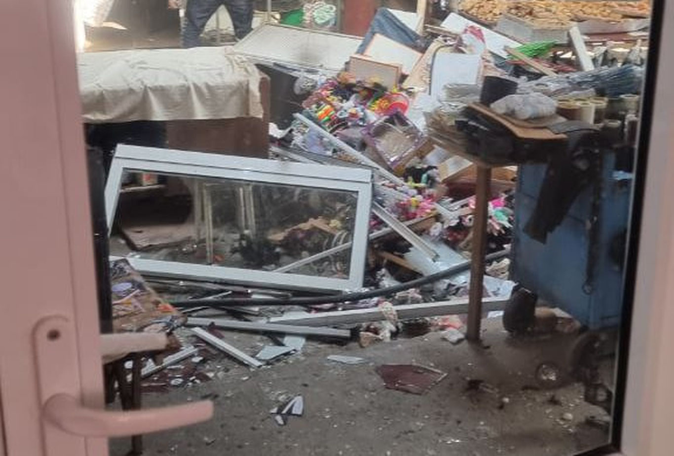 Гулистондаги ошхона ёнғинида 30 га яқин одам жабрланган