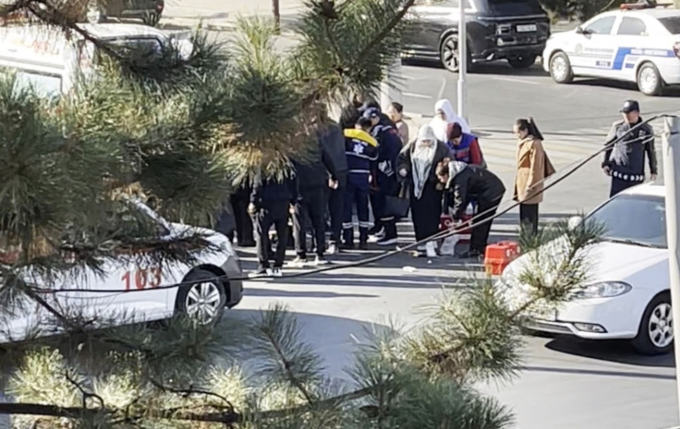 Тошкентда ҳайдовчи пиёдалар йўлида аёлни уриб юбориб, қочиб кетди