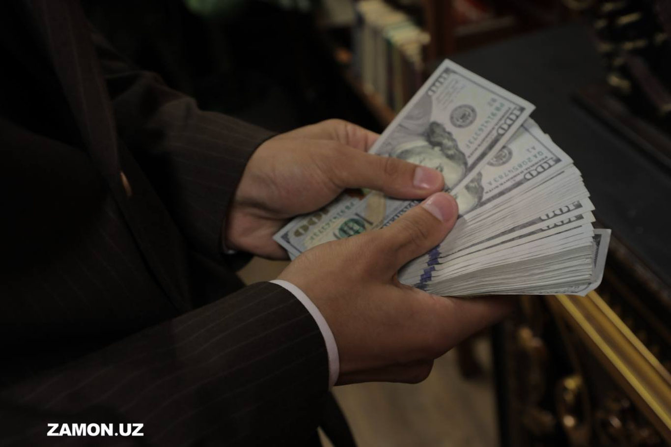 Фарғона ва Наманганда уч нафар ҳоким ёрдамчиси пора билан ушланди