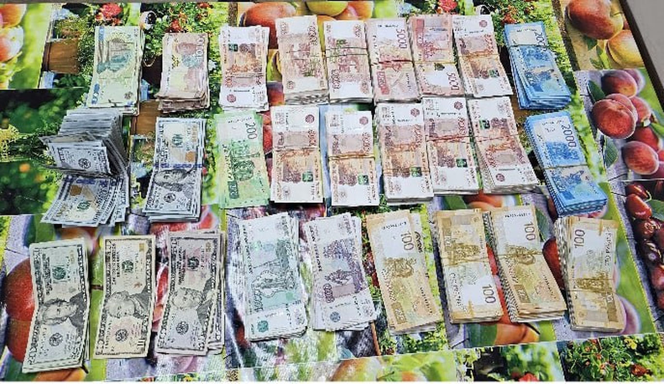 Тошкент туманида 1 млрд сўмлик валюта тўхтатиб қолинди