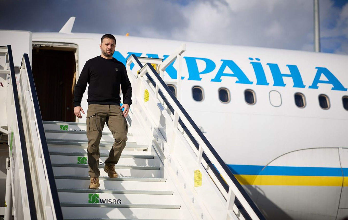 Irlandiyada Ukraina prezidentining samolyoti dronlar orqali kuzatildi