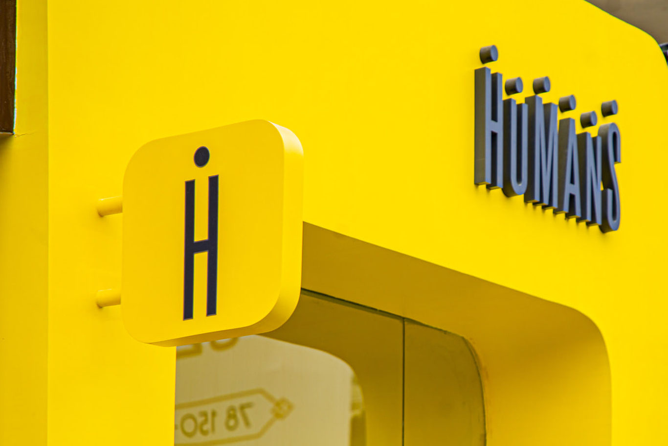 Humans банкрот деб топилган