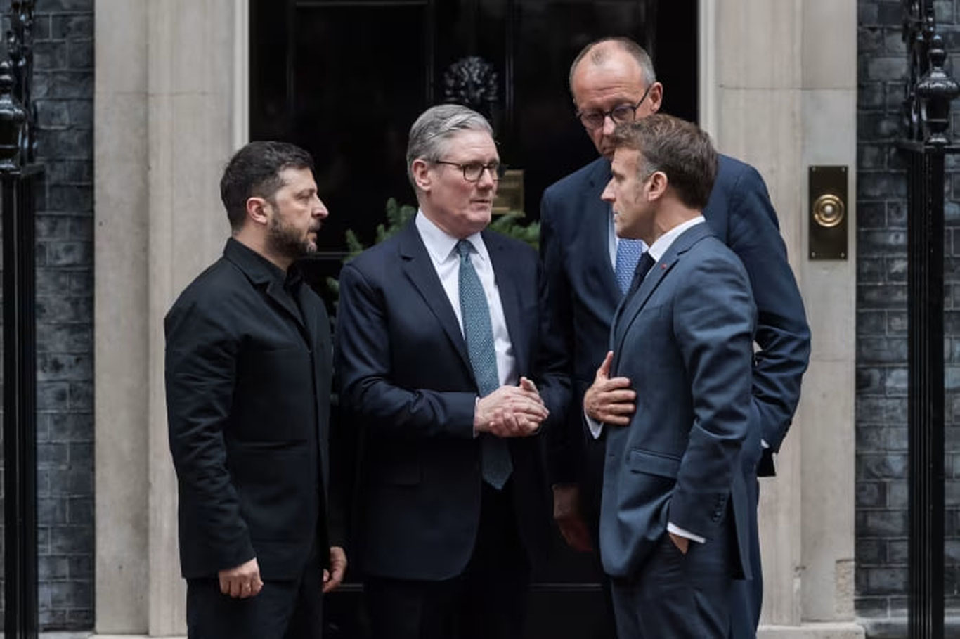 Зеленский Трампнинг тинчлик режасини қайта ёзишга ҳаракат қилмоқда