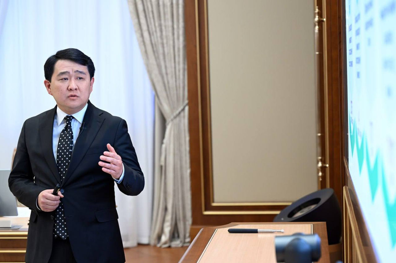 Қимматли қоғозларни маҳаллий ва хорижий фонд биржаларида жойлаштиришга рухсат берилиши мумкин