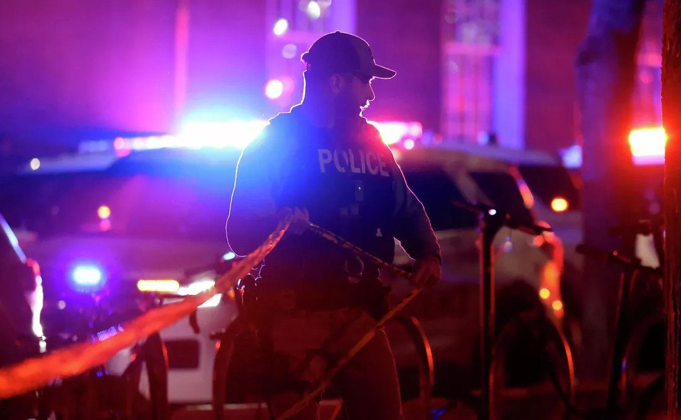 ФҚБ Браун университетидаги отишма гумондорини топиш учун 50 минг доллар мукофот эълон қилди