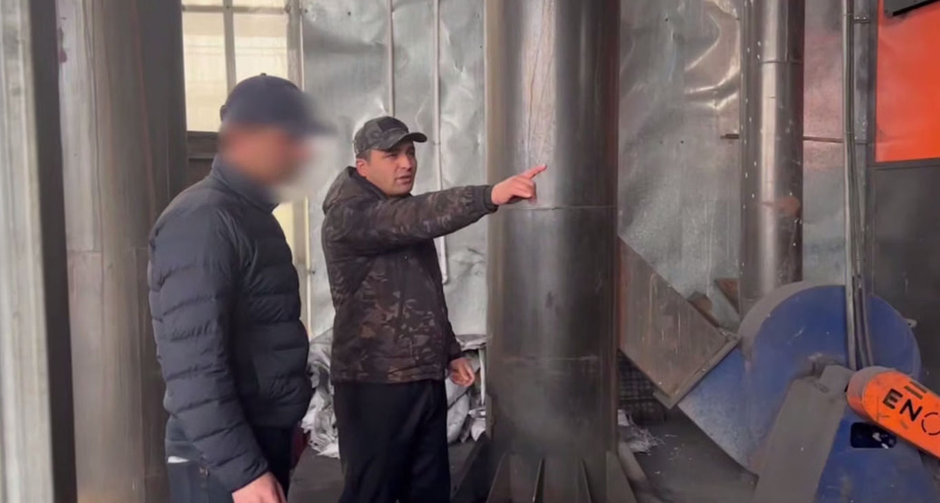 Паркентдаги иссиқхоналар фаолияти бўйича экологик текширув ўтказилди