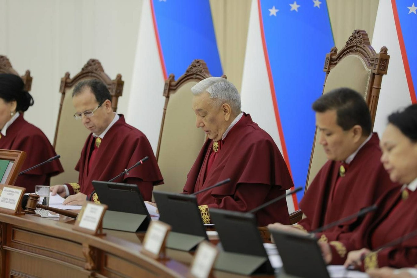 Конституциявий суд ислоҳ қилинмоқда: Президент фармонида нималар белгиланди?