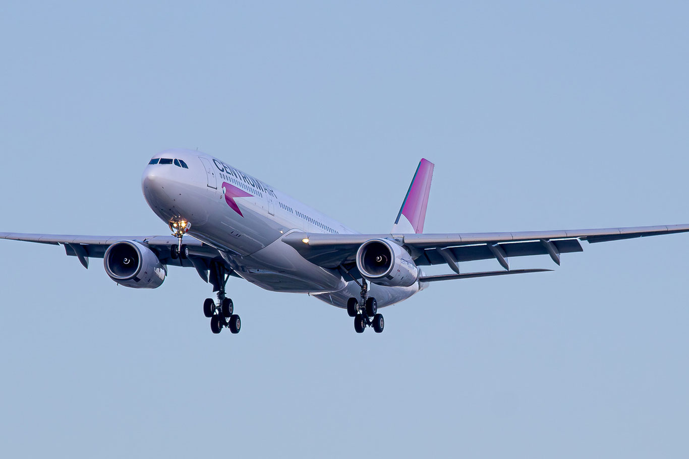 Наманганда самолётга сиғмай қолган фуқарога компенсация берилди