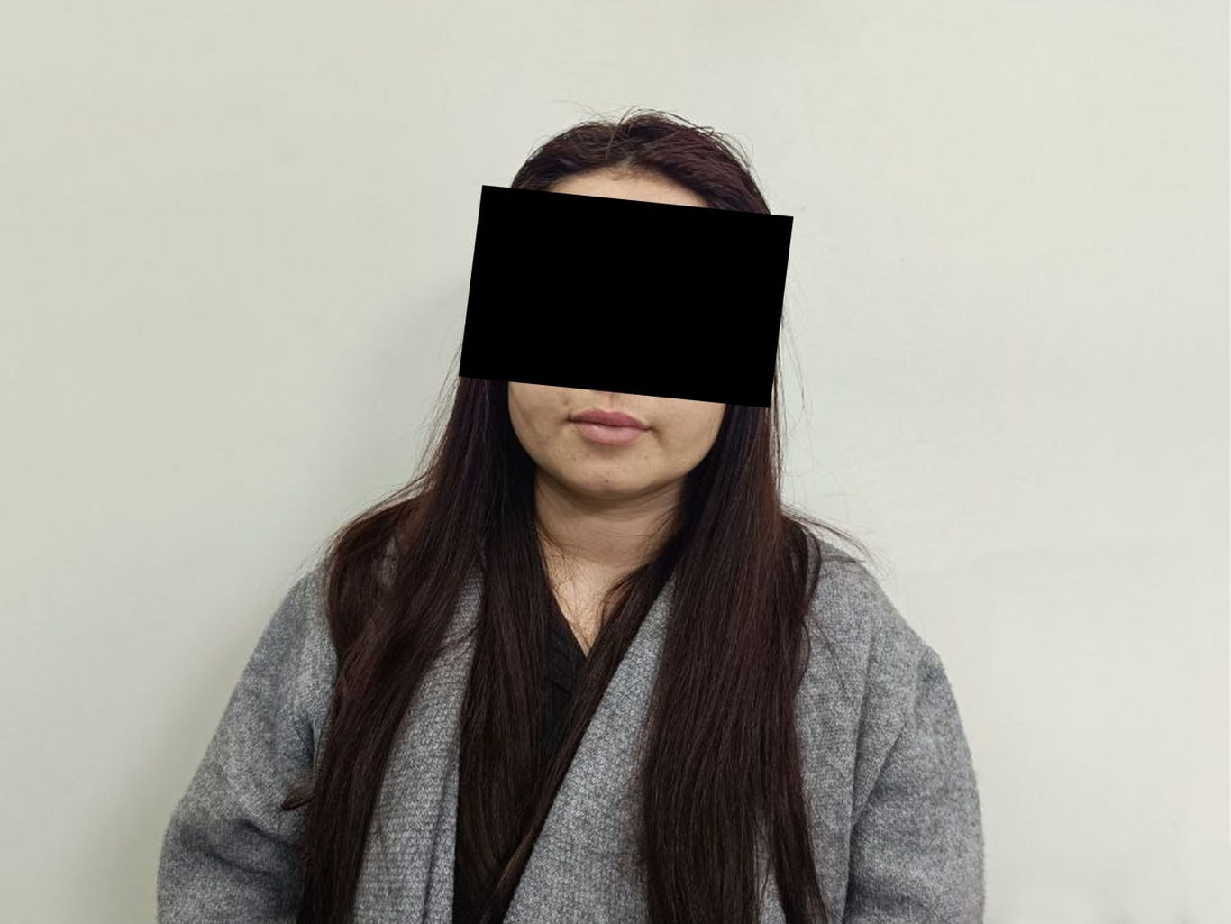 2 нафар шахсни Таиландга фоҳишаликка жўнатмоқчи бўлган аёл аэропортида ушланди