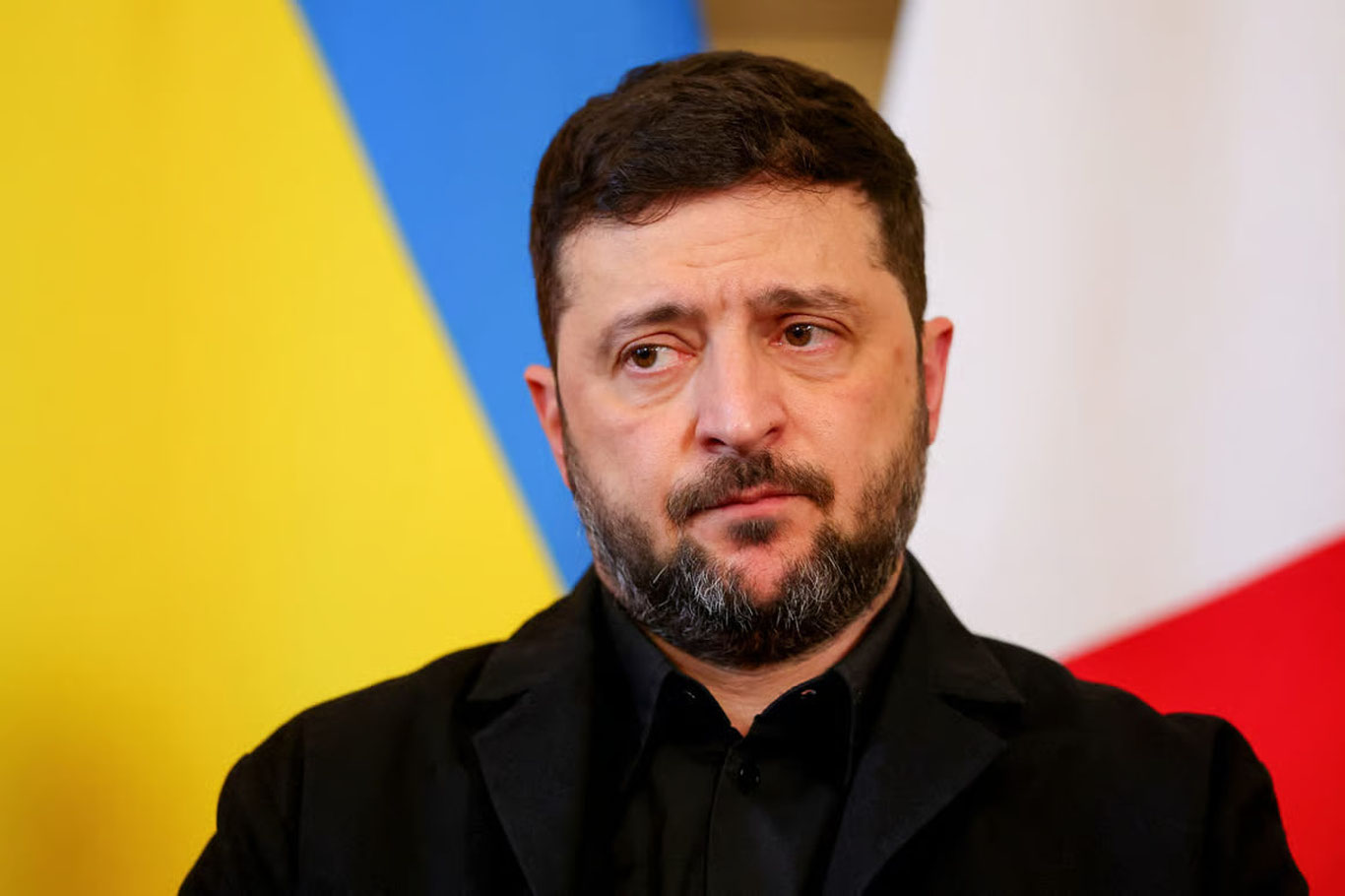 Zelenskiy Putinni Ukrainadagi saylovlarni nazorat qilishga urinishda aybladi