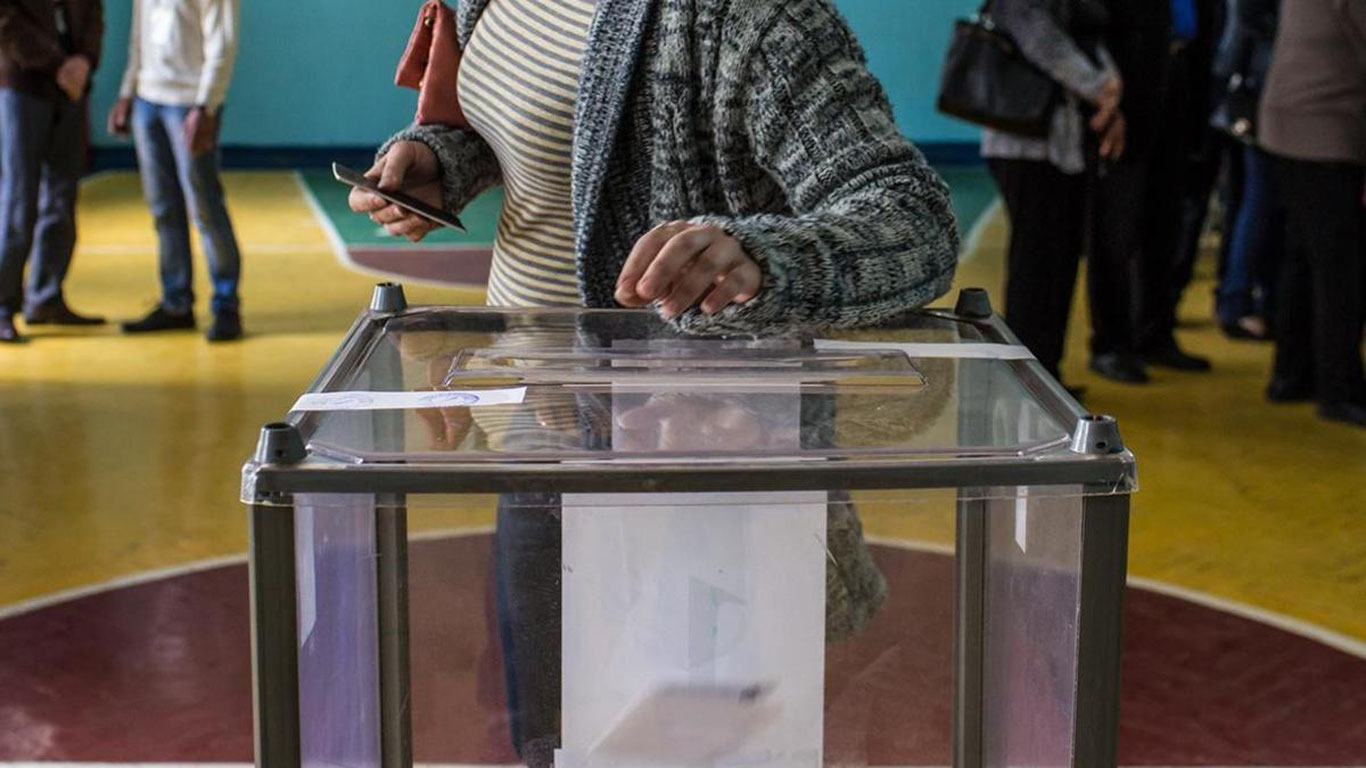 Украинада сайловлар учун маблағ етарли эмас