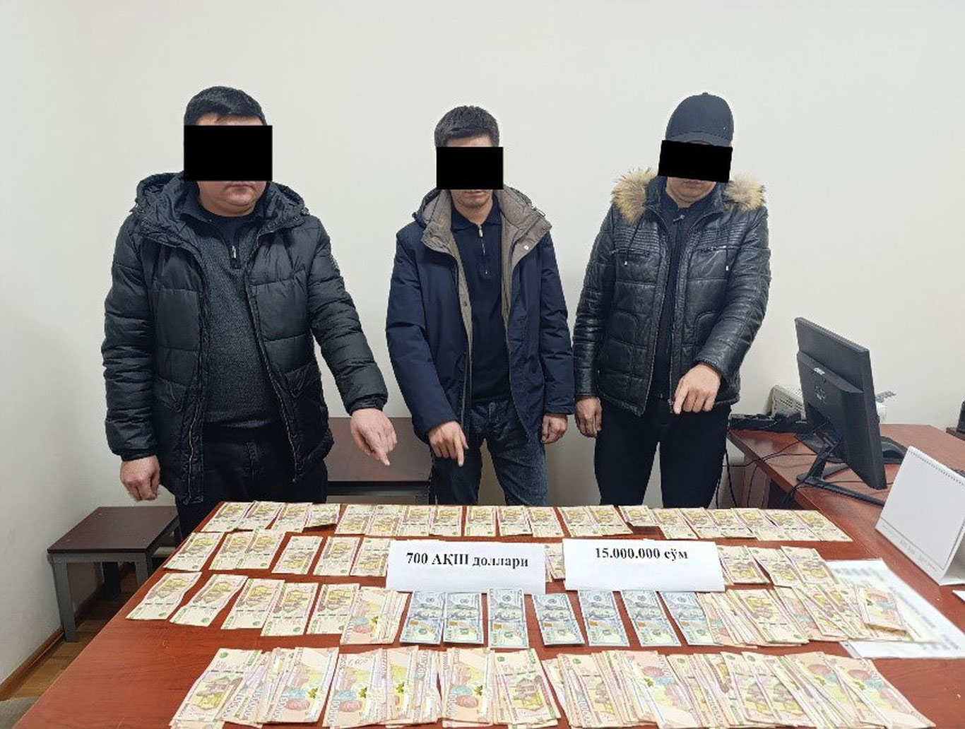 Қорақалпоғистонда тадбиркордан пора талаб қилган солиқ ходимлари қўлга олинди