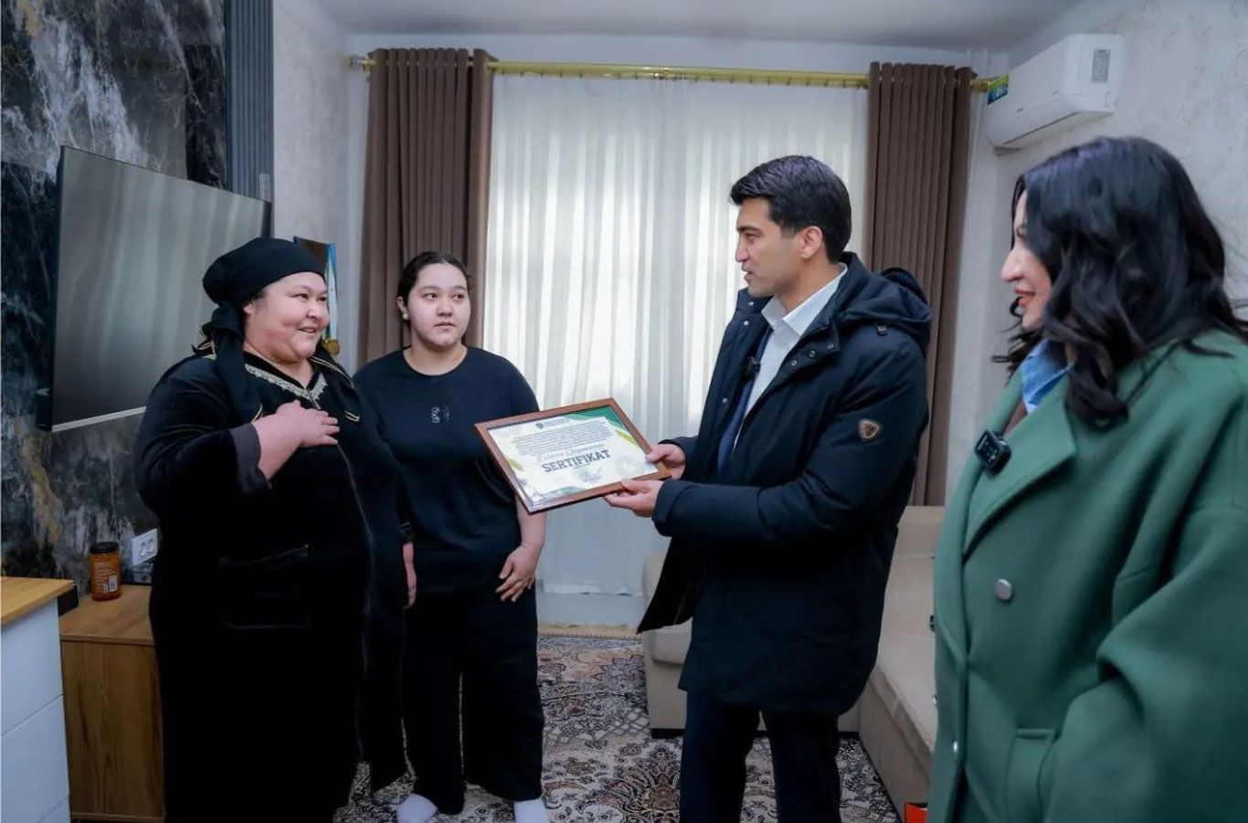 Президент топшириғи билан 100 нафар тозалик посбони фарзандларининг контракт тўлови қоплаб берилди