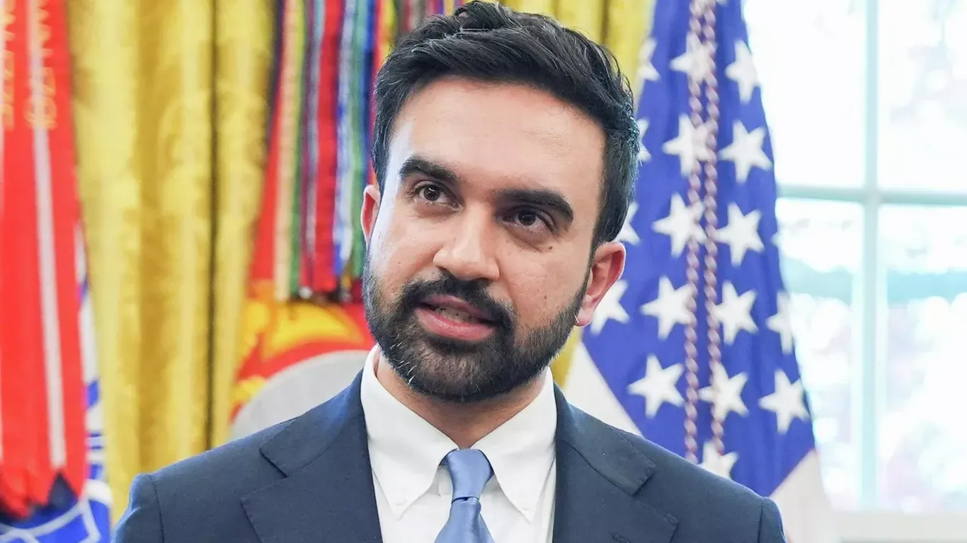 Нью-Йоркнинг янги мэри ишини Исроилга оид фармонларни бекор қилишдан бошлади