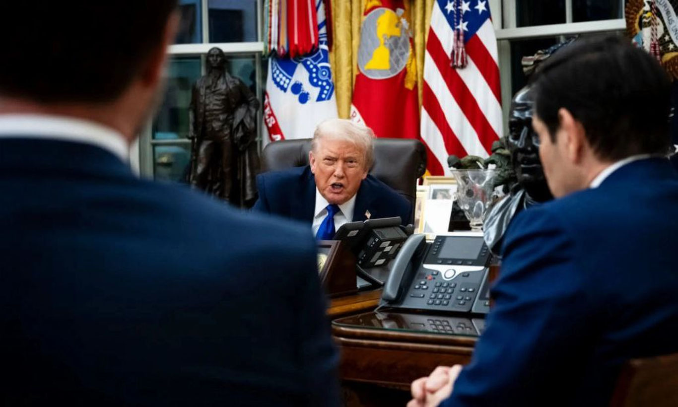 Трамп Россияга қарши санкцияларни кучайтириш ҳақидаги қонун лойиҳасини маъқуллади