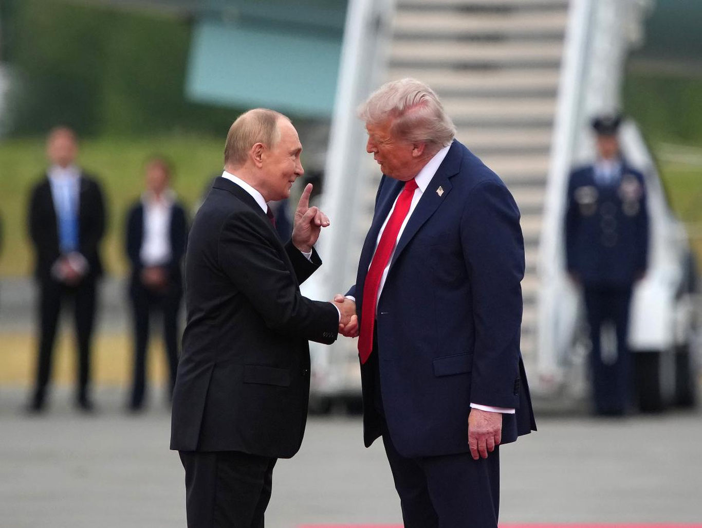 Putinni qo‘lga olish buyrug‘iga hojat yo‘q — Tramp