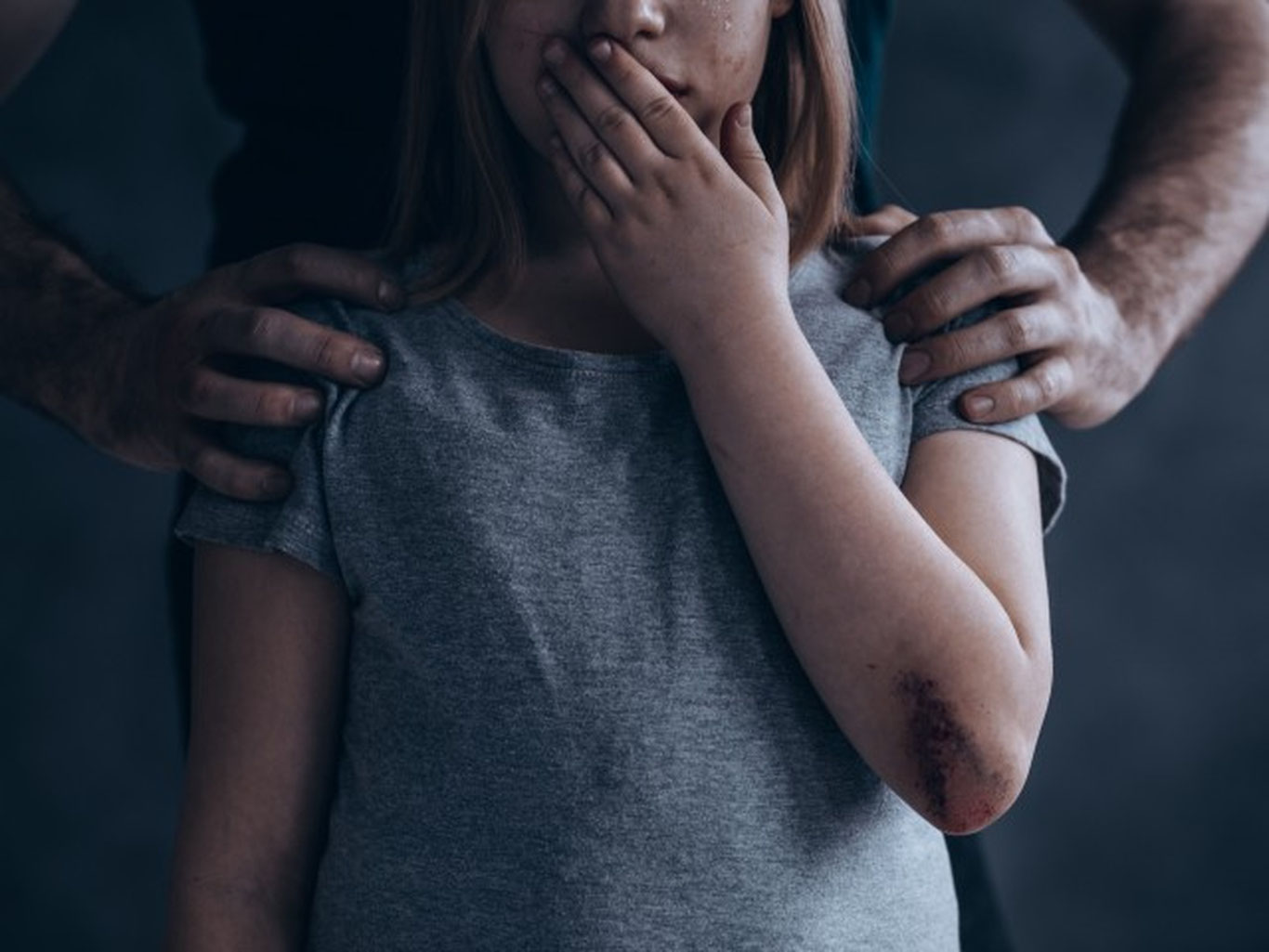 Фарғонада 14 ёшли қиз тўрт нафар шахс томонидан зўрлангани айтилмоқда