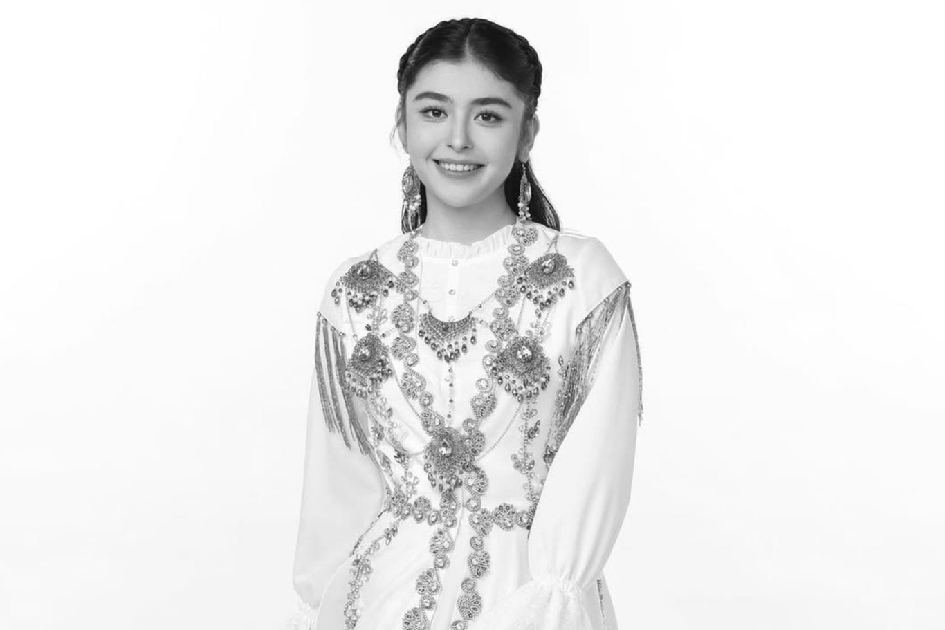 “Tushdan sahnaga: Shirin Abdullayeva ruhi bilan yaratilgan asar”