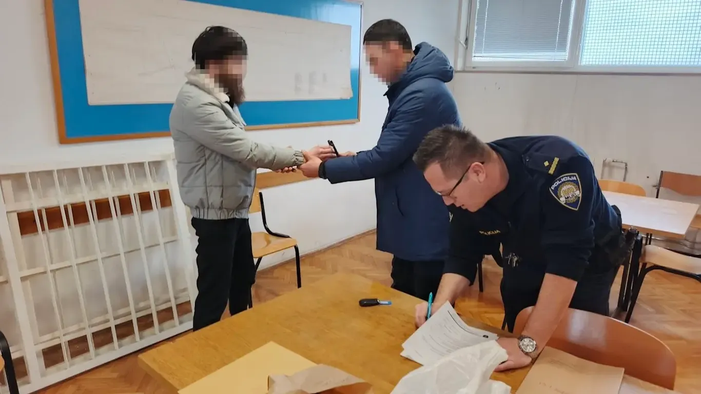 Xalqaro qidiruvda bo'lgan firibgar Xorvatiyadan O'zbekistonga ekstraditsiya qilindi