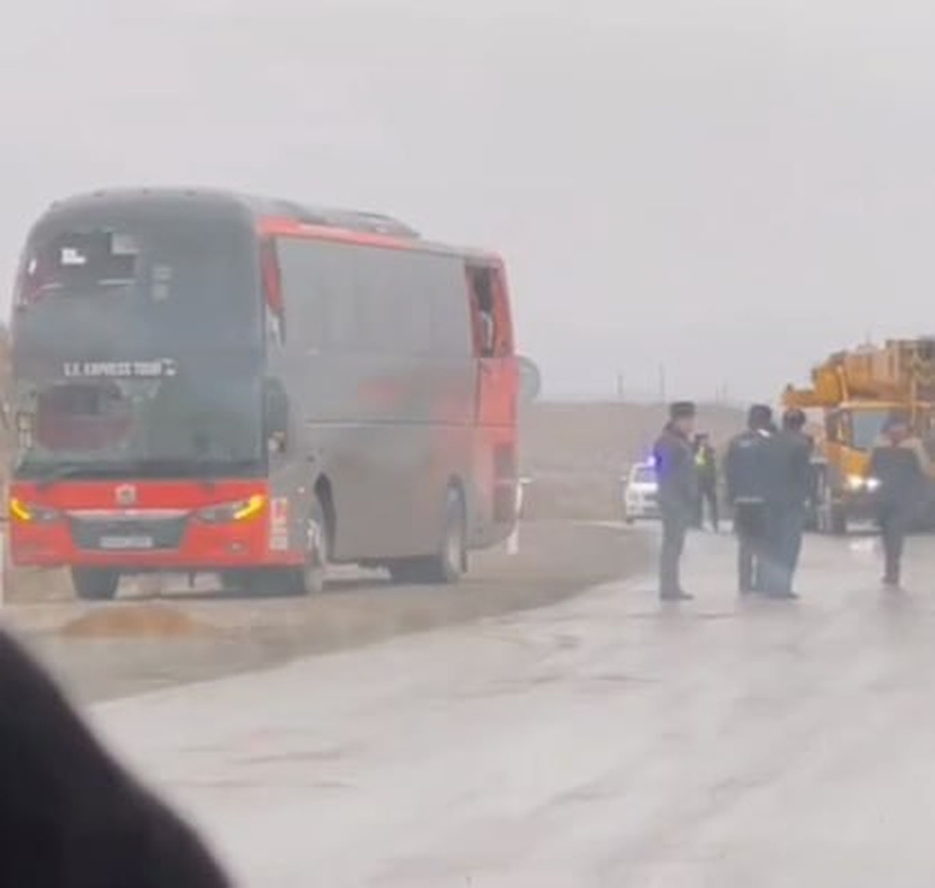 Navoiyda yana avtobus ag‘darildi, ikki kishi jabrlangan